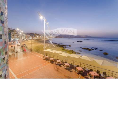 First line new apartment in Las Canteras