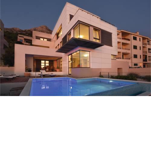 Five-Bedroom Holiday Home in Makarska