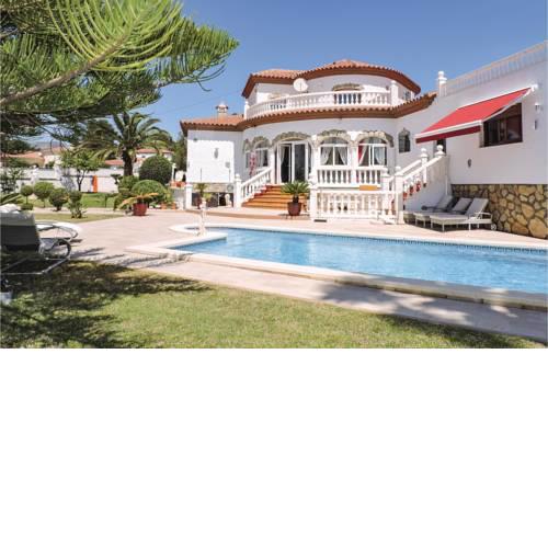 Five-Bedroom Holiday Home in Miami Platja