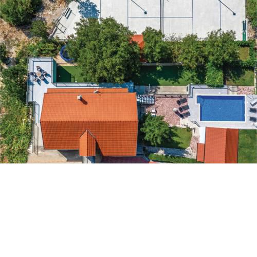 Five-Bedroom Holiday Home in Poljica Imotska