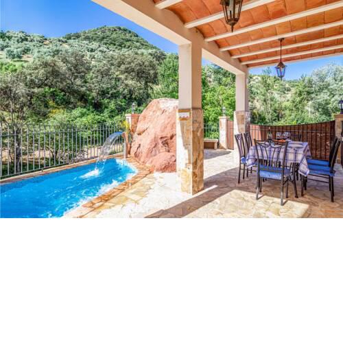 Five-Bedroom Holiday Home in Rute