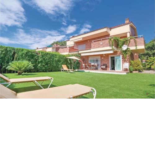 Five-Bedroom Holiday Home in Sant Vicenc de Montalt