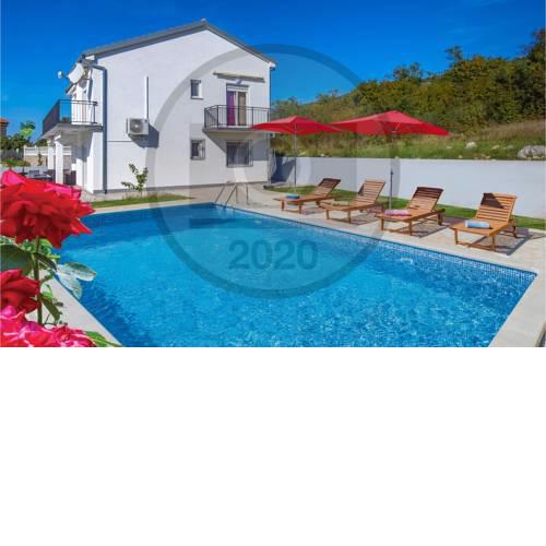 Five-Bedroom Holiday Home in Selce