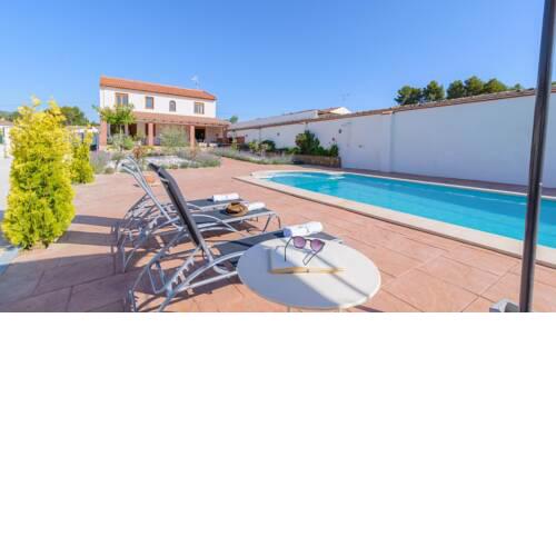 five bedroom holiday villa with lovely private pool between Granada and Malaga