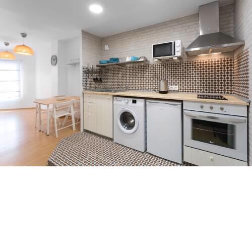 Flat near the beach and center of Tossa de Mar "Sol"
