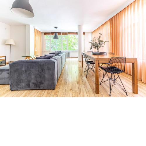 Flat w Balcony 1 min to Bagdat Avenue in Kadikoy