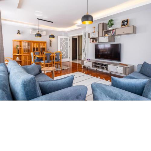 Flat with Balcony 10 min to Forum Bornova