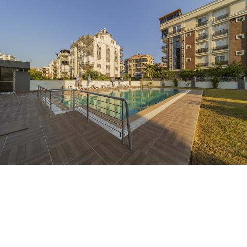 Flat with Balcony and Shared Pool 6 min to Beach