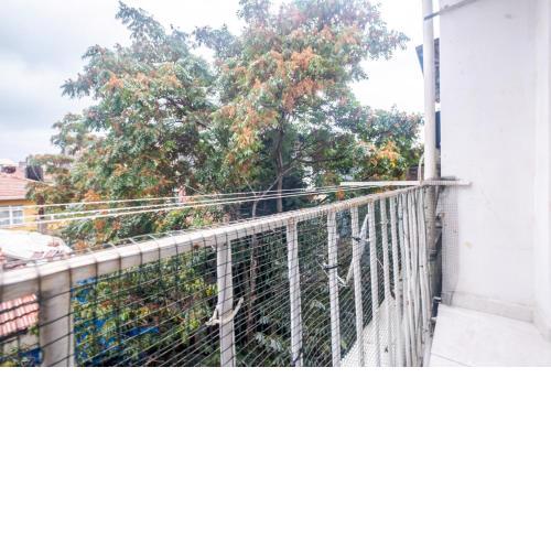 Flat with Balcony near Bull Statue in Kadikoy