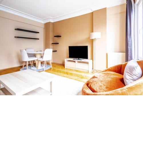 Flat with Bridge View 200 m to Ortakoy Shore