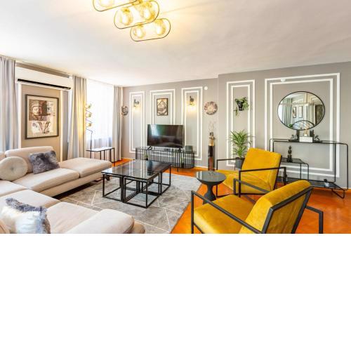 Flat with Excellent Location in Nisantasi