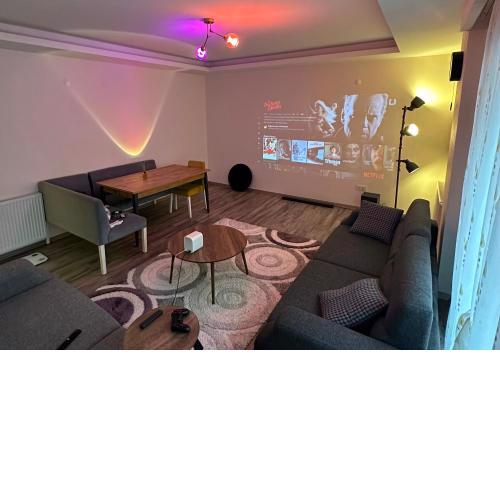 Flat with Home Theater in Bostanlı next to Seaside