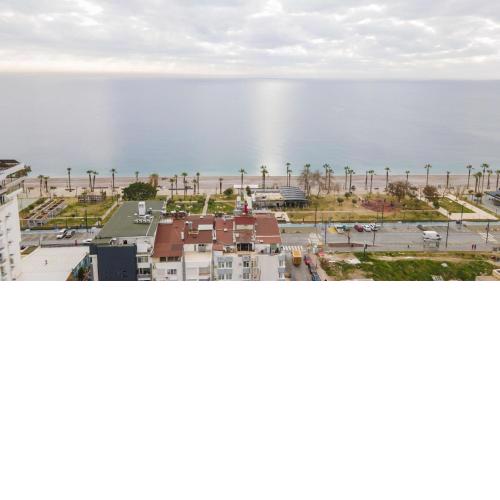 Flat with Terrace next to Konyaalti Beach