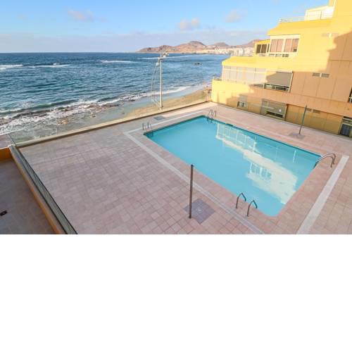 Flatguest - Pool and beach