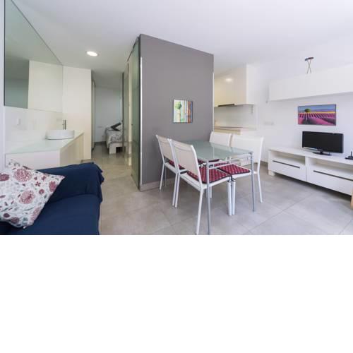 Flatguest Glass - Beach + TV + WiFi