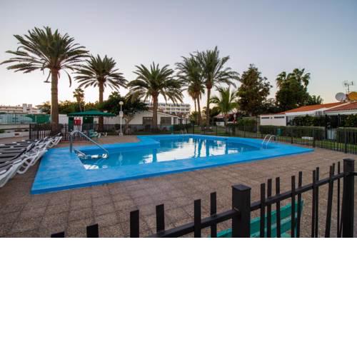 Flatguest Jacuzzi South - Pool + Terrace + BBQ