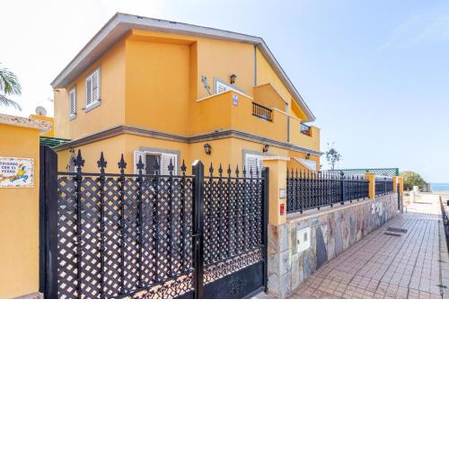 Flatguest Romeral