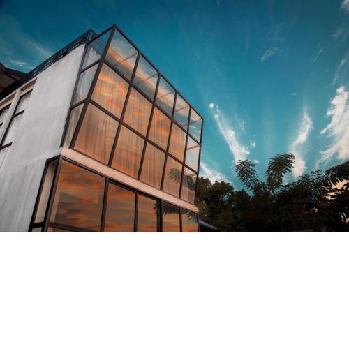 Flores Passport House