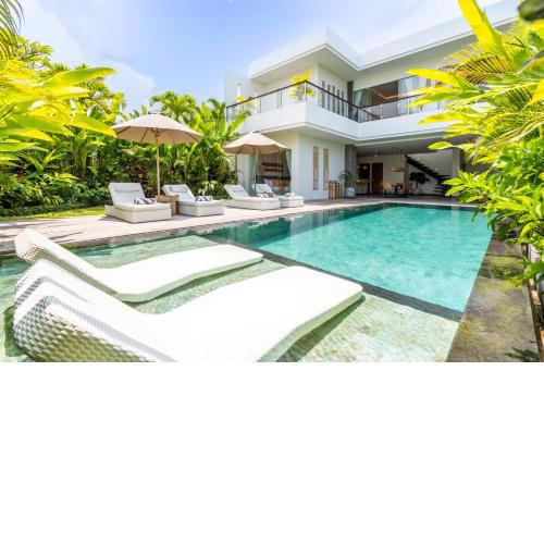 FLORES VILLA