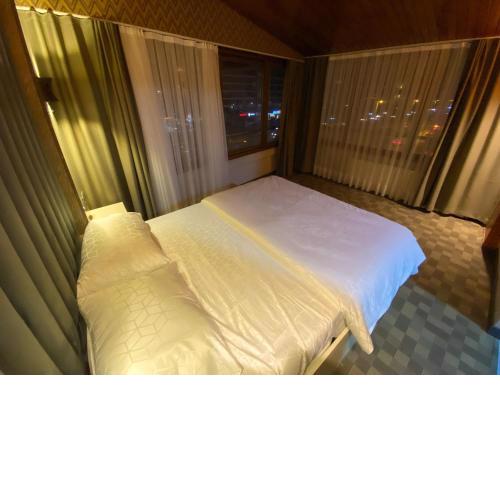 FLORYA EXPRESS OTEL