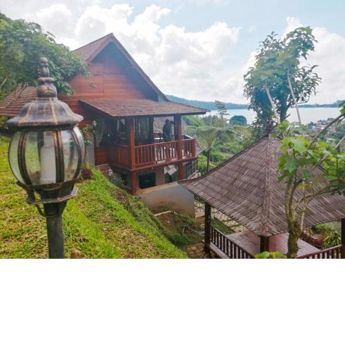 Flower Hill Villa Bali 'Villa Bukit Berbunga Bali'