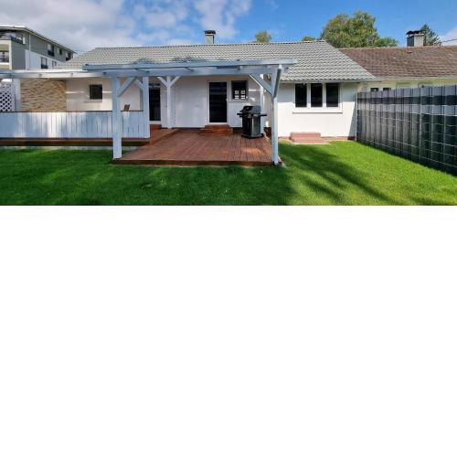 FN Oak Bungalow