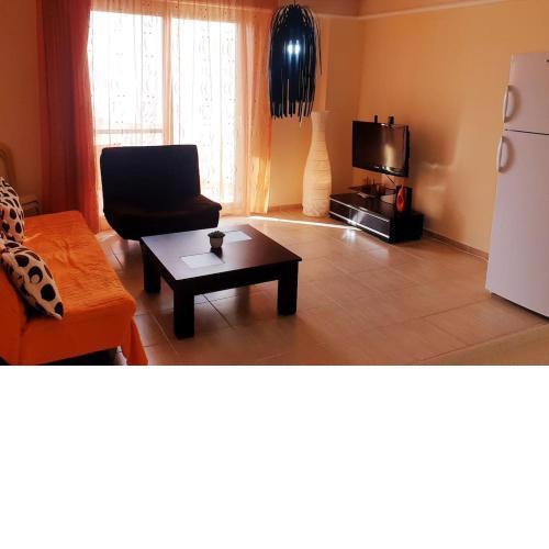 For rent 75 meters from the sea, Mavisehir (EJ 2022-35)
