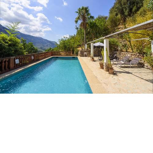 Fornalutx Villa Sleeps 5 with Pool and Air Con