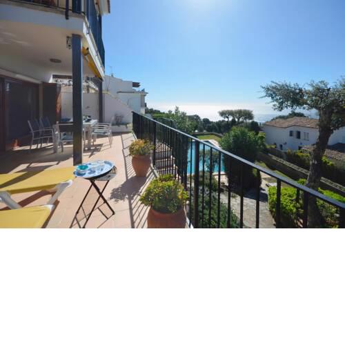Fornells de la Selva Apartment Sleeps 6 with Pool