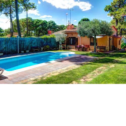 Fornells de la Selva Villa Sleeps 4 Pool WiFi