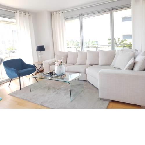 Forum Seaview Apartments