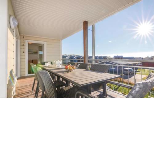 Four-Bedroom Apartment in Dagebull