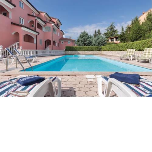 Four-Bedroom Apartment in Krnica