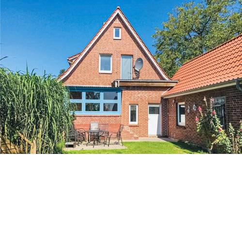 Four-Bedroom Holiday Home in Cadenberge OT Geversd.