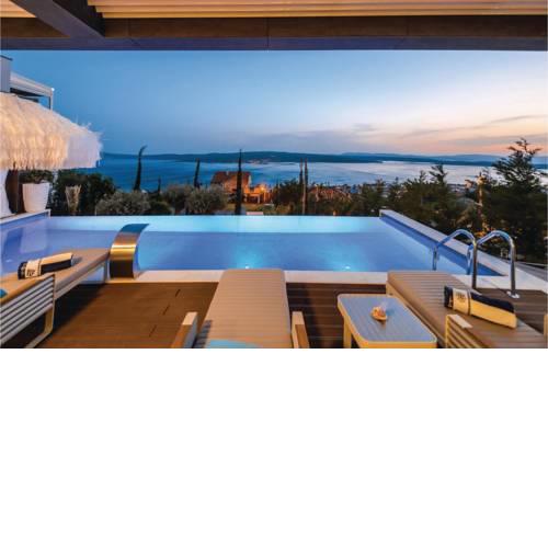 Four-Bedroom Holiday Home in Crikvenica