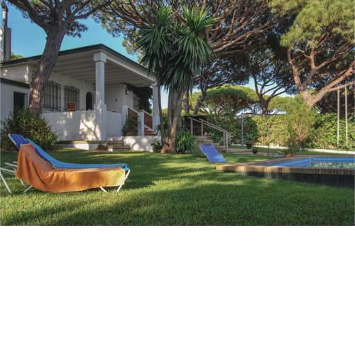 Four-Bedroom Holiday Home in Mazagon