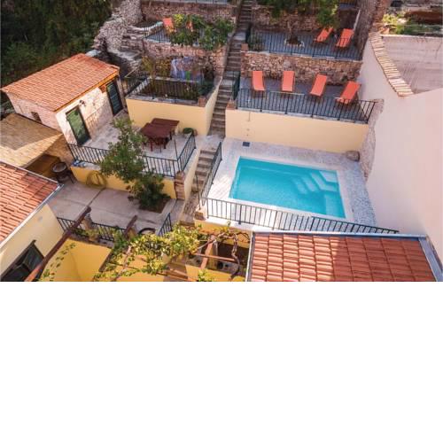 Four-Bedroom Holiday Home in Metkovic