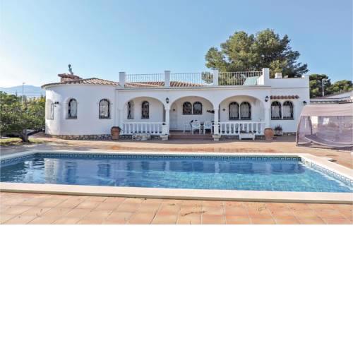 Four-Bedroom Holiday Home in Miami-Platja