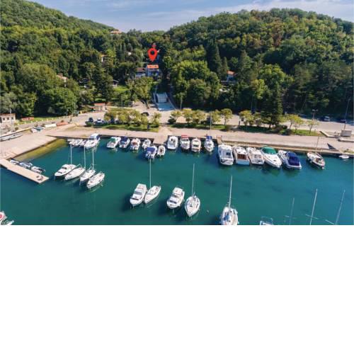 Four-Bedroom Holiday Home in Omisalj