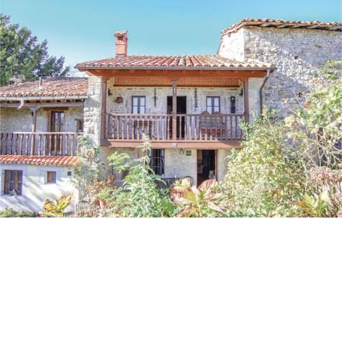 Four-Bedroom Holiday Home in Penamellera Baja