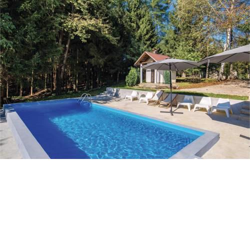 Four-Bedroom Holiday Home in Plaski