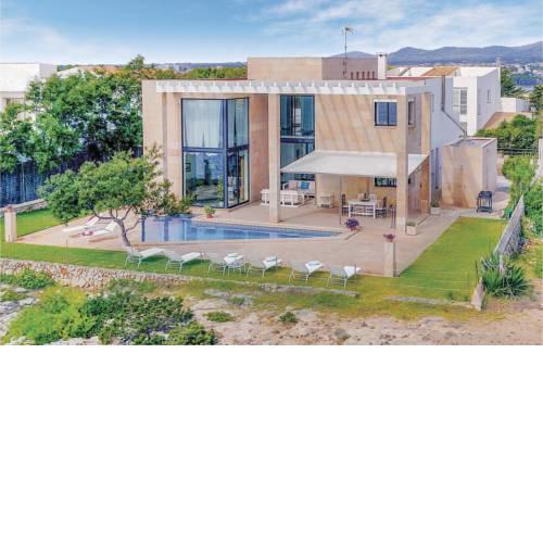 Four-Bedroom Holiday Home in Porto Colom