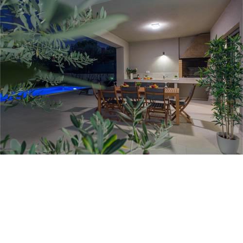 Four-Bedroom Holiday Home in Premantura