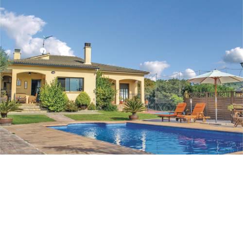 Four-Bedroom Holiday home Tordera with Mountain View 02