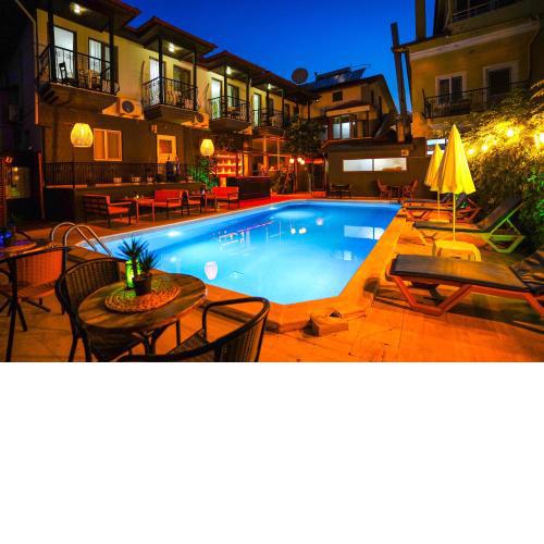 Four Seasons Apart Hotel