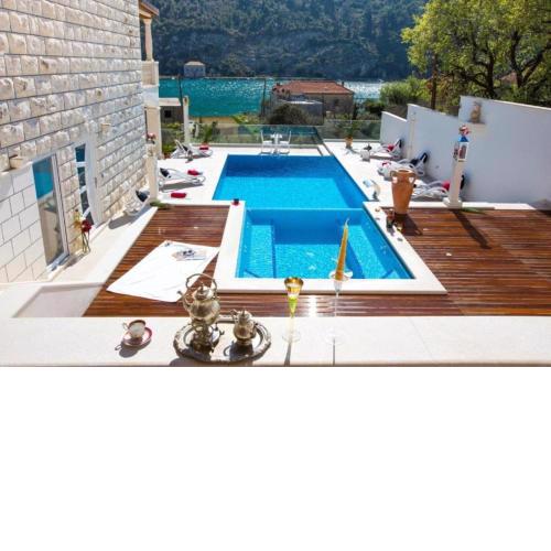 Franco - swimming pool