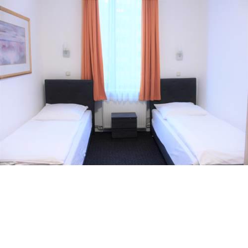 FrankAir Star Hotel Frankfurt City