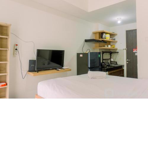 FREE WIFI - Studio with Foldable Wall Bed at Serpong Garden Apt