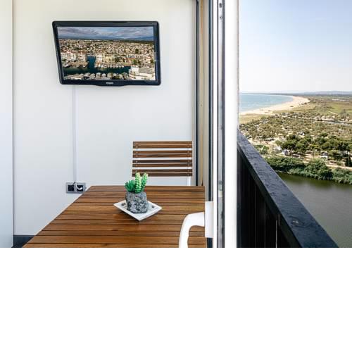 Front Beach D-luxe