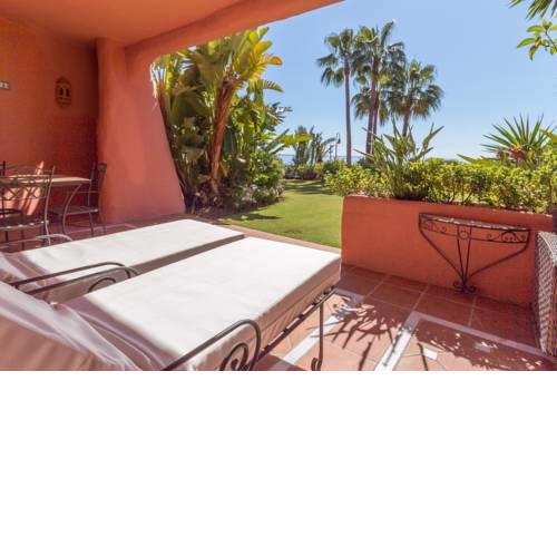 Front-line beach, ground floor in Cabo Bermejo